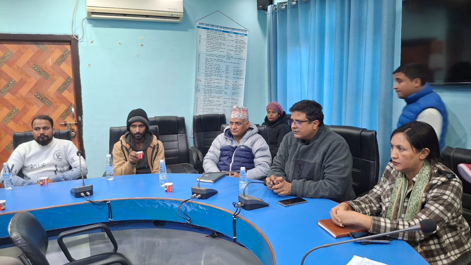 हुक्का र सुर्तीजन्य पदार्थ बिक्री गरे कारबाही हुने